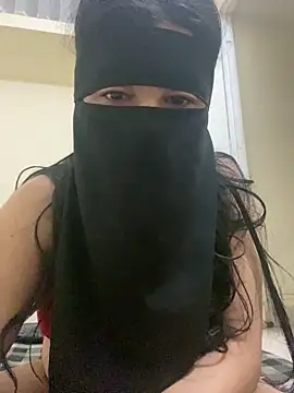 Snapshot of sara___fun chatting on December 16, 2025, 12:31 pm sara fun online show from December 16, 2025, 12:31 pm