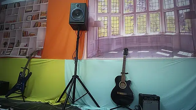 moghelslay online show from February 11, 2026, 8:09 pm