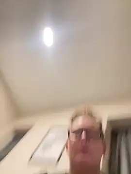 kissmyarch online show from December 16, 2025, 11:20 pm