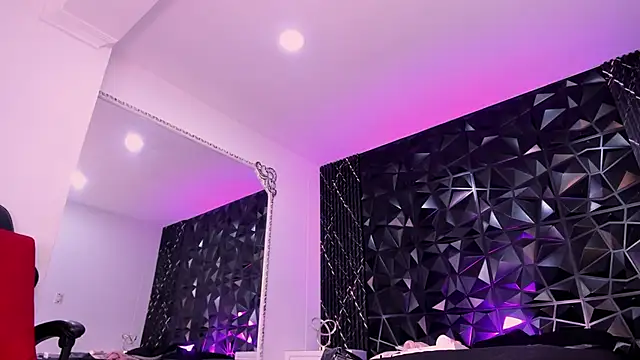 AriadnaLoren online show from March 4, 2026, 5:48 am