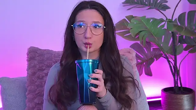 TheaMalekoo online show from April 15, 2026, 6:52 am