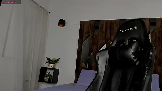 J king   online show from April 16, 2026, 10:12 pm