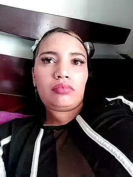 liliymike19 online show from February 14, 2026, 7:25 pm