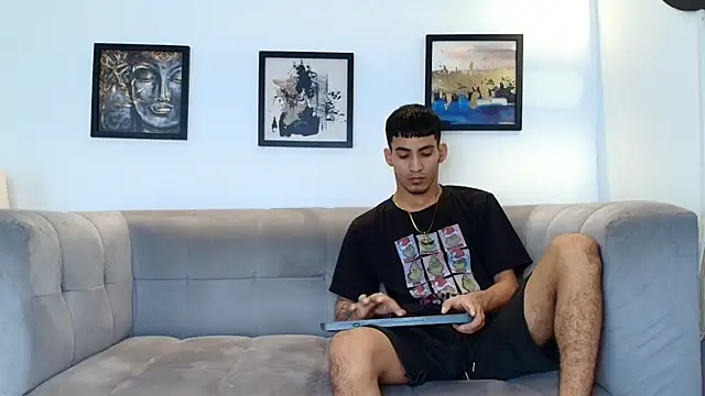 HORNY PRETTY online show from April 2, 2026, 7:20 pm