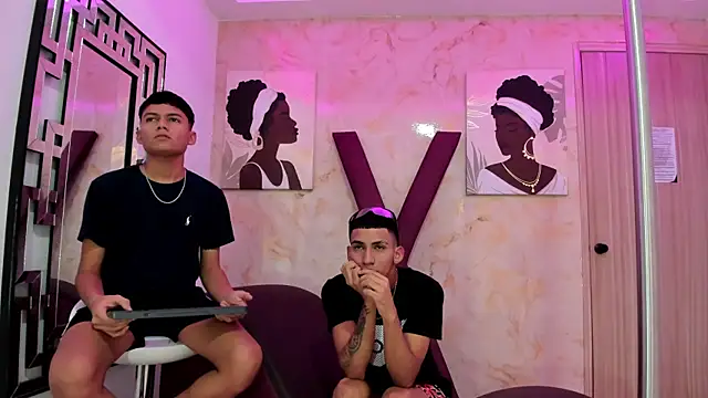 Snapshot of HORNY_PRETTY chatting on December 16, 2025, 1:26 pm HORNY PRETTY online show from December 16, 2025, 1:26 pm