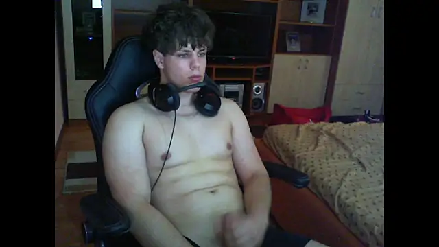 Snapshot of GymGuy0505 chatting on December 15, 2025, 9:59 am GymGuy0505 online show from December 15, 2025, 9:59 am