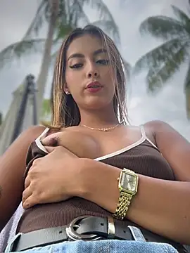 Snapshot of Valeria-escobar chatting on July 11, 2026, 11:43 am Valeria-escobar online show from July 11, 2026, 11:43 am