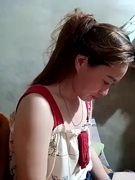 little-effy online show from May 15, 2026, 1:31 pm