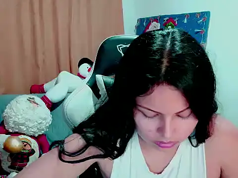 Snapshot of milk_hot_mafe chatting on December 15, 2025, 1:44 am milk hot mafe online show from December 15, 2025, 1:44 am