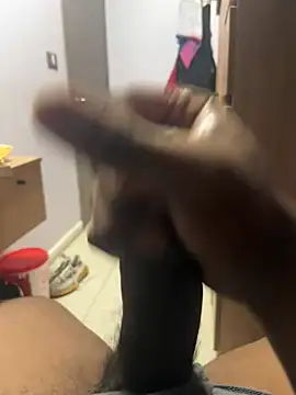 Snapshot of Comeonmyhouse22cm chatting on January 7, 2026, 3:33 am Comeonmyhouse22cm online show from January 7, 2026, 3:33 am