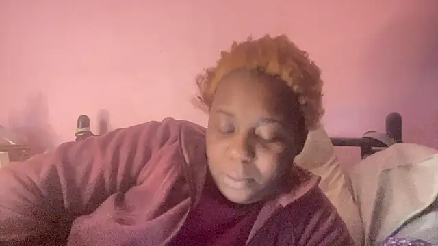 queenalliyahalecia online show from December 16, 2025, 2:32 pm