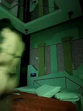 TheQuin30 online show from December 19, 2025, 4:16 am