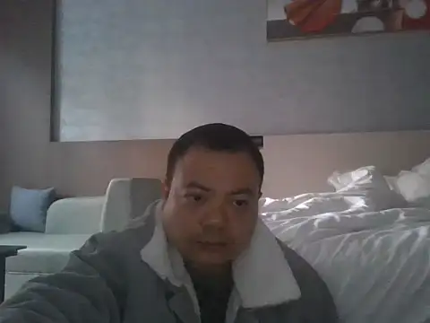 Snapshot of linzi_66 chatting on December 17, 2025, 9:03 am linzi 66 online show from December 17, 2025, 9:03 am