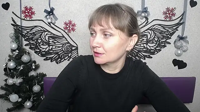 KellyClar online show from December 16, 2025, 6:06 am