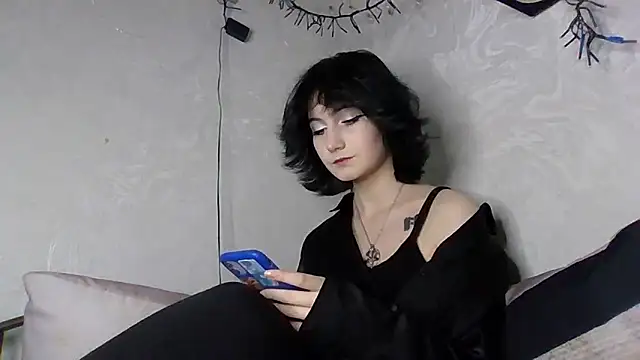 glissada online show from December 16, 2025, 6:45 pm