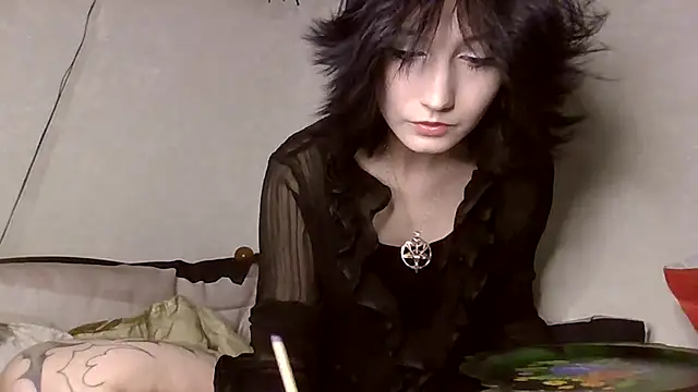 glissada online show from December 19, 2025, 6:43 pm