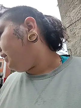 Divine Pouvoir online show from February 25, 2026, 8:08 pm