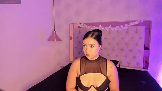 Snapshot of kylie_river chatting on February 9, 2026, 11:52 am kylie river online show from February 9, 2026, 11:52 am