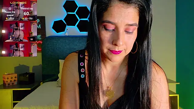 Snapshot of Sunny_River chatting on April 19, 2026, 3:13 pm Sunny River online show from April 19, 2026, 3:13 pm