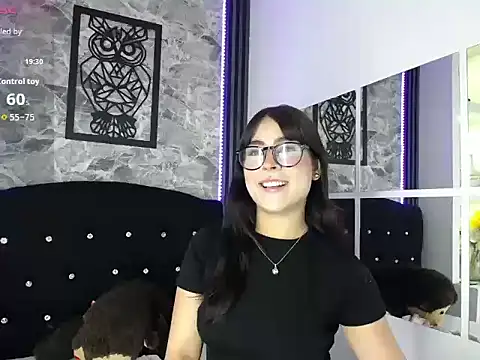 Snapshot of Isa_hot_97 chatting on December 18, 2025, 2:10 pm Isa hot 97 online show from December 18, 2025, 2:10 pm