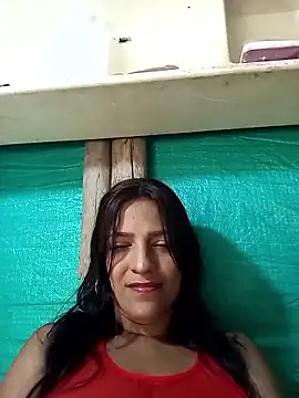 Snapshot of Natacha_31 chatting on January 15, 2026, 9:51 pm Natacha 31 online show from January 15, 2026, 9:51 pm