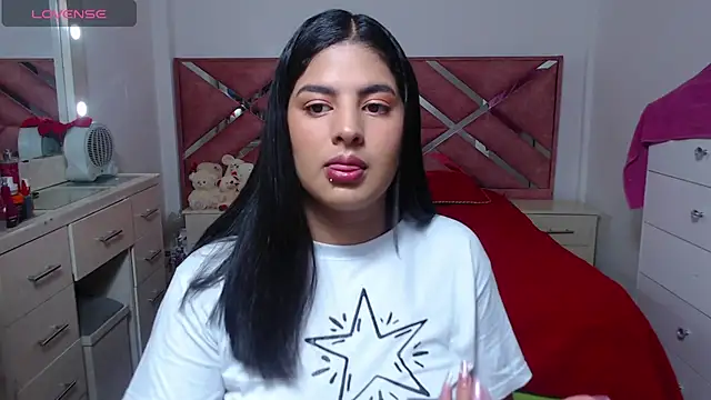 Brittany Hot online show from December 18, 2025, 5:28 pm