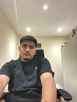 Snapshot of Juliann69Ramiro chatting on December 16, 2025, 11:09 pm Juliann69Ramiro online show from December 16, 2025, 11:09 pm