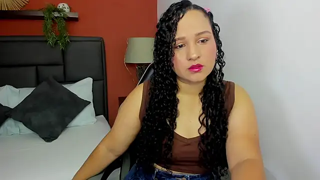 Snapshot of yera_curry chatting on December 17, 2025, 11:59 am yera curry online show from December 17, 2025, 11:59 am