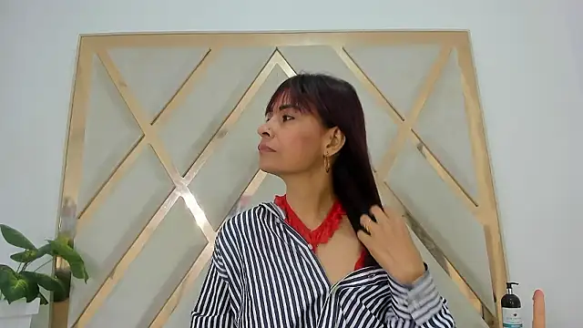 Selenaasm online show from January 15, 2026, 8:56 pm