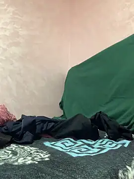 yasmina2020 online show from April 4, 2026, 3:40 pm