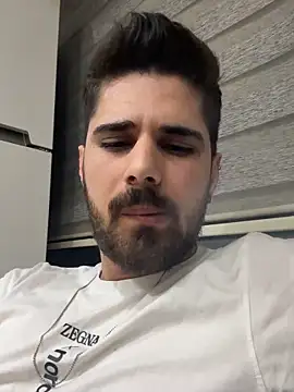 berke3424 online show from May 24, 2026, 12:43 am