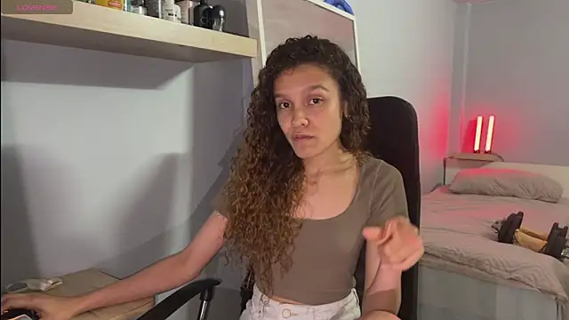 Snapshot of Sunshineegirll chatting on March 26, 2026, 8:18 pm Sunshineegirll online show from March 26, 2026, 8:18 pm