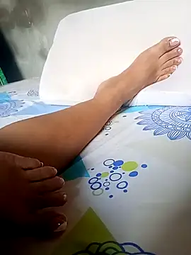 Aleinad16 online show from December 18, 2025, 8:45 pm