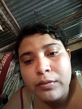 Rousse uwu online show from April 19, 2026, 7:27 pm