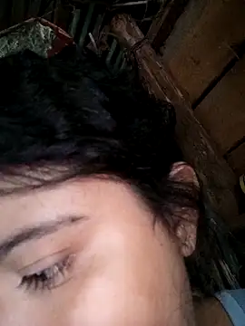 Snapshot of Rousse_uwu chatting on February 13, 2026, 9:26 pm Rousse uwu online show from February 13, 2026, 9:26 pm