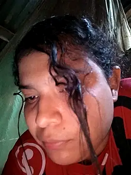 Rousse uwu online show from March 29, 2026, 11:06 pm