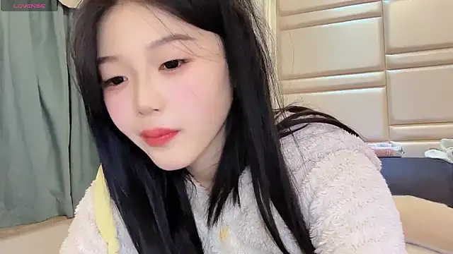 xiaoxia999 online show from February 9, 2026, 1:09 pm