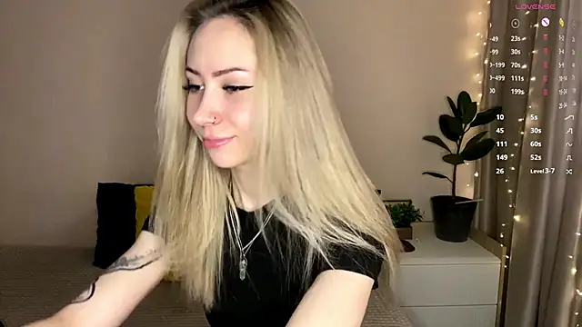 sun under skyy online show from February 18, 2026, 2:09 am