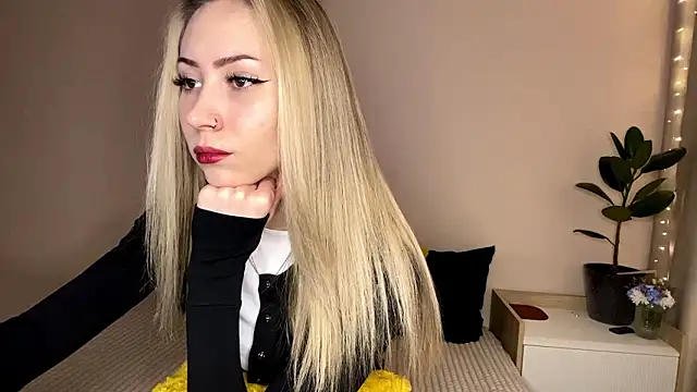 sun under skyy online show from February 19, 2026, 1:57 am