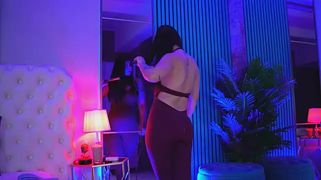 Snapshot of LexaRhodes chatting on December 22, 2025, 3:45 pm LexaRhodes online show from December 22, 2025, 3:45 pm