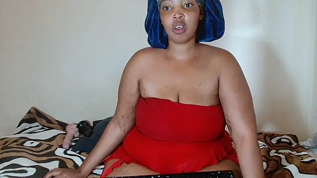 Snapshot of Yellowmellow01 chatting on January 17, 2026, 6:28 am Yellowmellow01 online show from January 17, 2026, 6:28 am