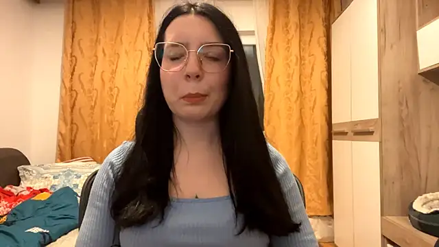 DoraRobertos online show from December 21, 2025, 4:41 pm