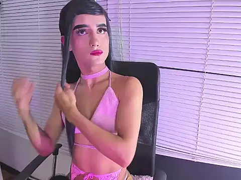 IvyKarter online show from June 23, 2026, 1:47 am