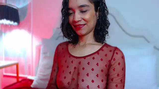 Snapshot of crystalkova chatting on December 18, 2025, 3:05 pm crystalkova online show from December 18, 2025, 3:05 pm