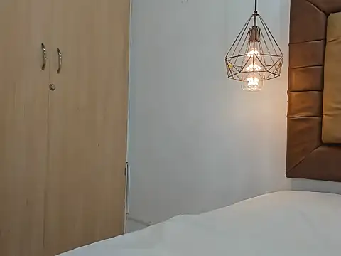 Snapshot of Scarlett_0594 chatting on December 18, 2025, 2:43 pm Scarlett 0594 online show from December 18, 2025, 2:43 pm