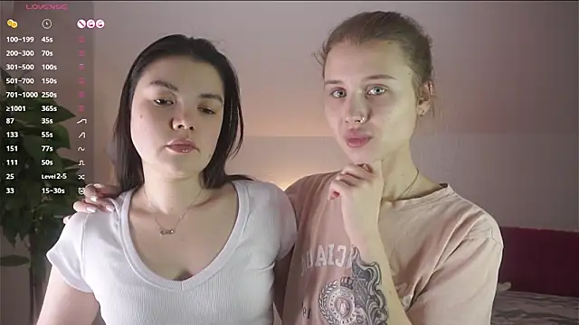 Snapshot of DemetriceYunk chatting on December 18, 2025, 7:57 am DemetriceYunk online show from December 18, 2025, 7:57 am