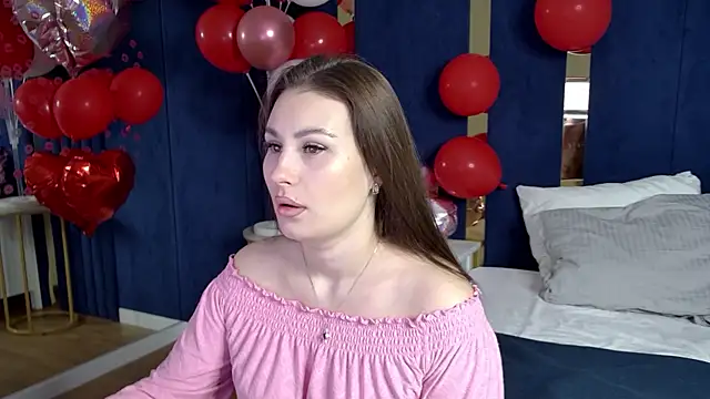 NoraFoxes online show from February 19, 2026, 5:26 am