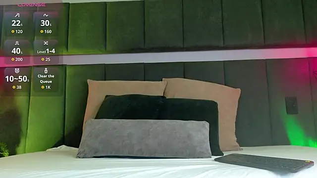 luna blannco online show from March 17, 2026, 2:20 pm