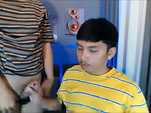 dylan hardfucker online show from April 14, 2026, 3:00 am