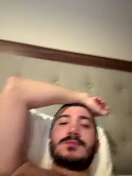 carloos593 online show from December 14, 2025, 11:16 am